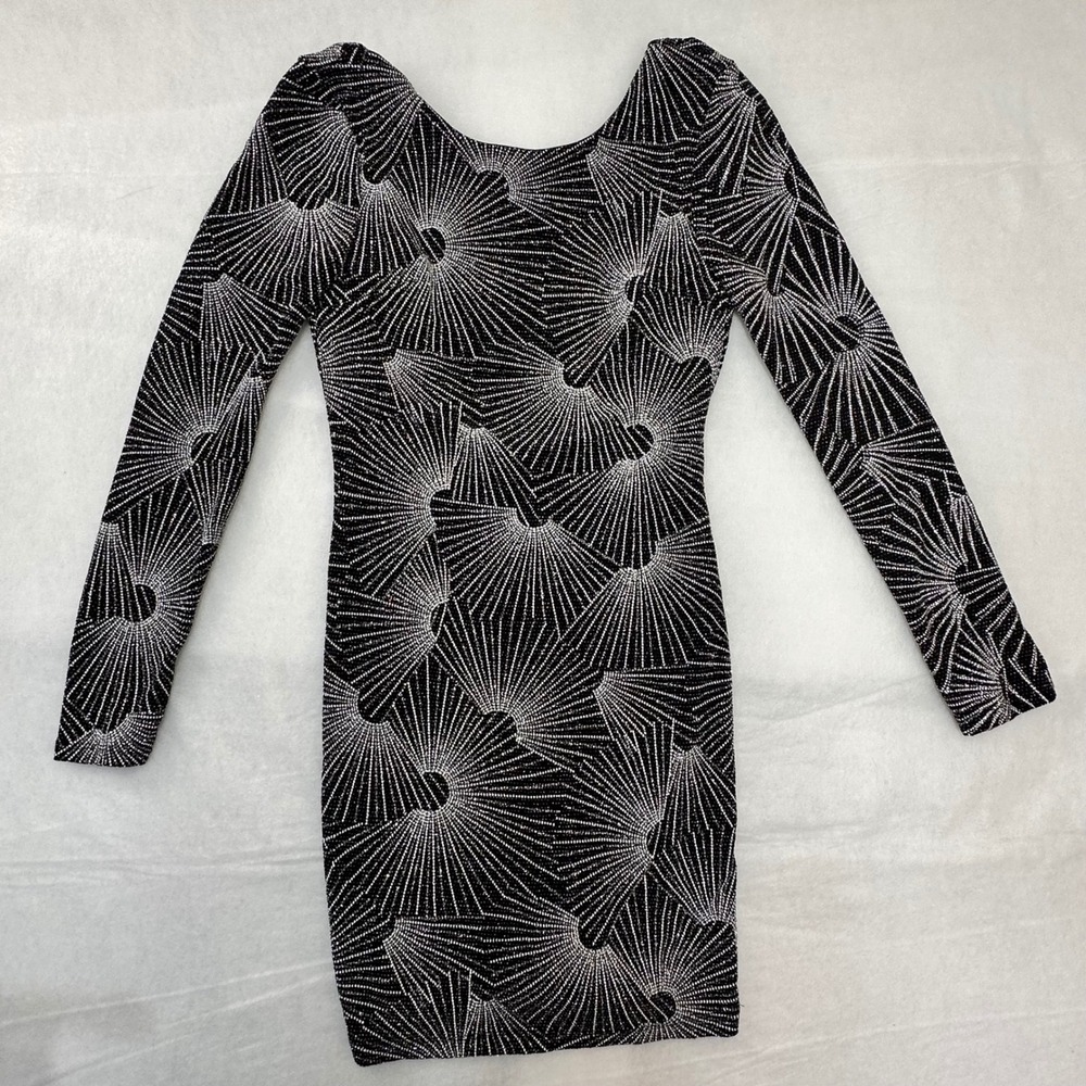Charlotte Russe Silver Glitter Black Bodycon Mini Dress Open Back‎ Long Sleeve S